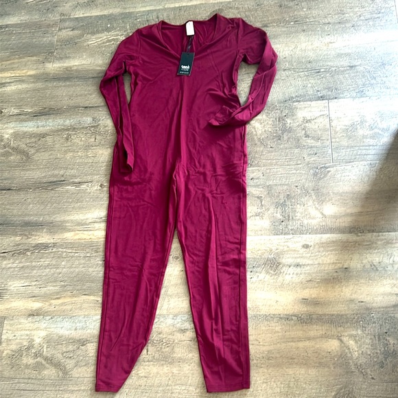 Brand new with tags Smash and Tess Friday romper XS - Picture 3 of 3